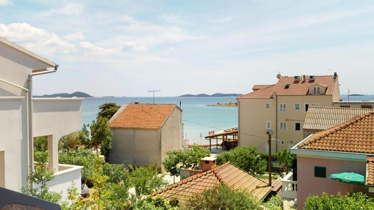 Apartamento Number 5 Pakoštane Exterior foto